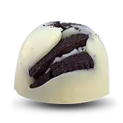 Trozos de galletitas Oreo con chocolate blanco. Sabor clásico y adictivo, un bocado de culpa