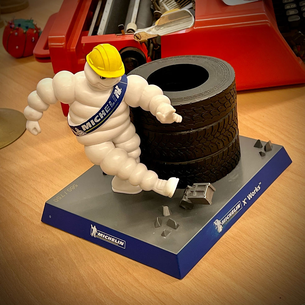 Küçük resim: Michelin X Works Limited Edition Bibendum Pencil Holder