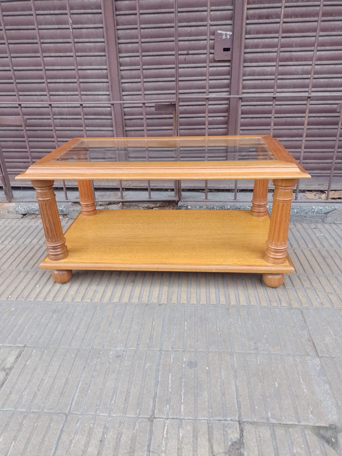 Mesa ratona de roble . Impecable