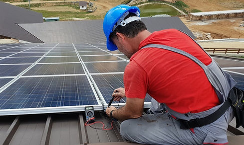 technician-3936984_1280 (1).jpg