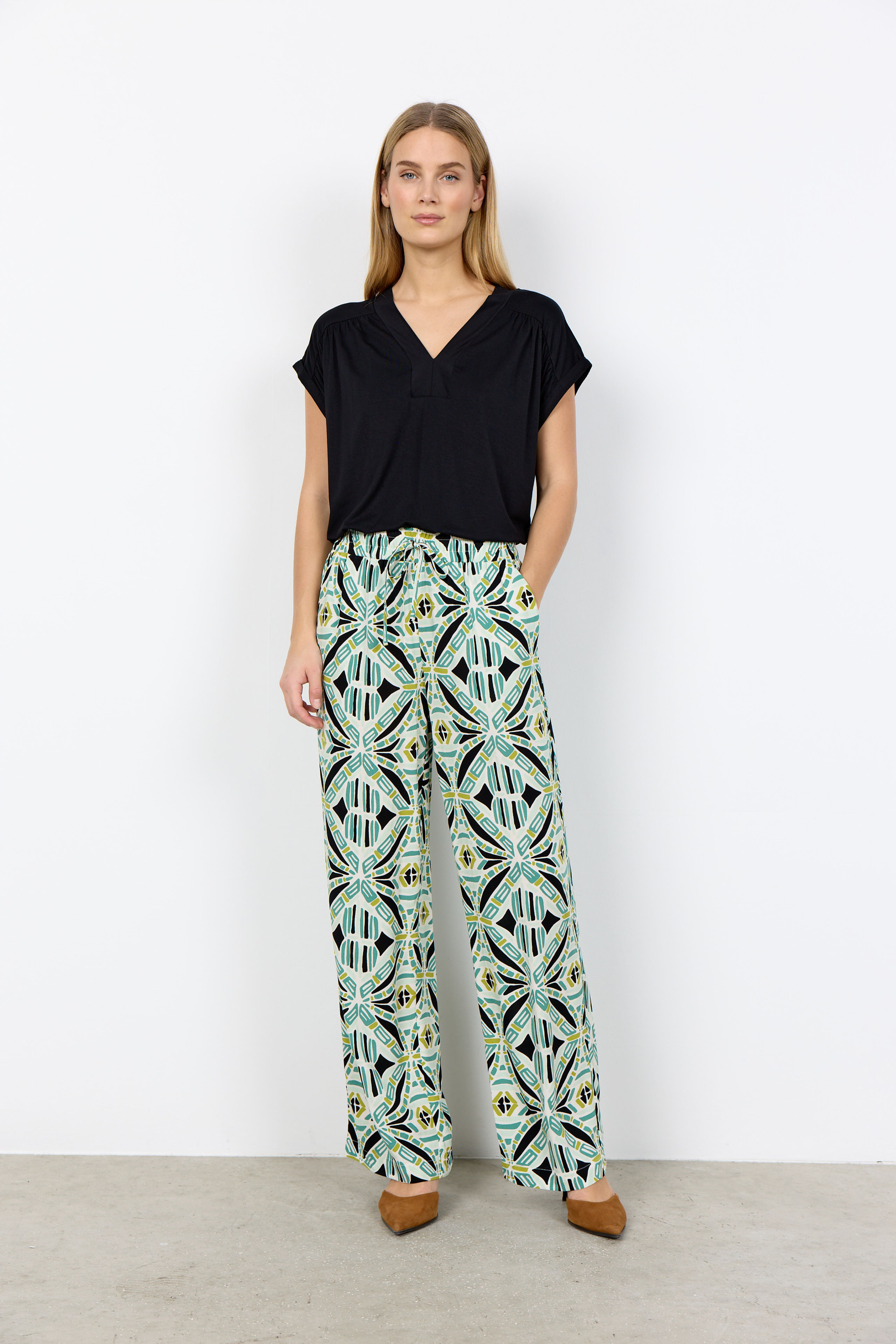 Groene broek met geometrische print Soyaconcept