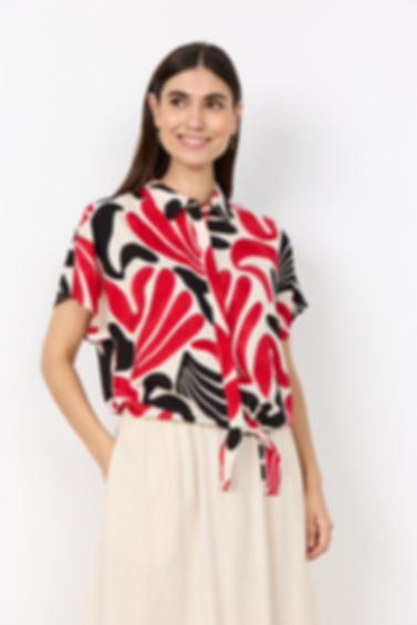Rode blouse met geografische print Soyaconcept