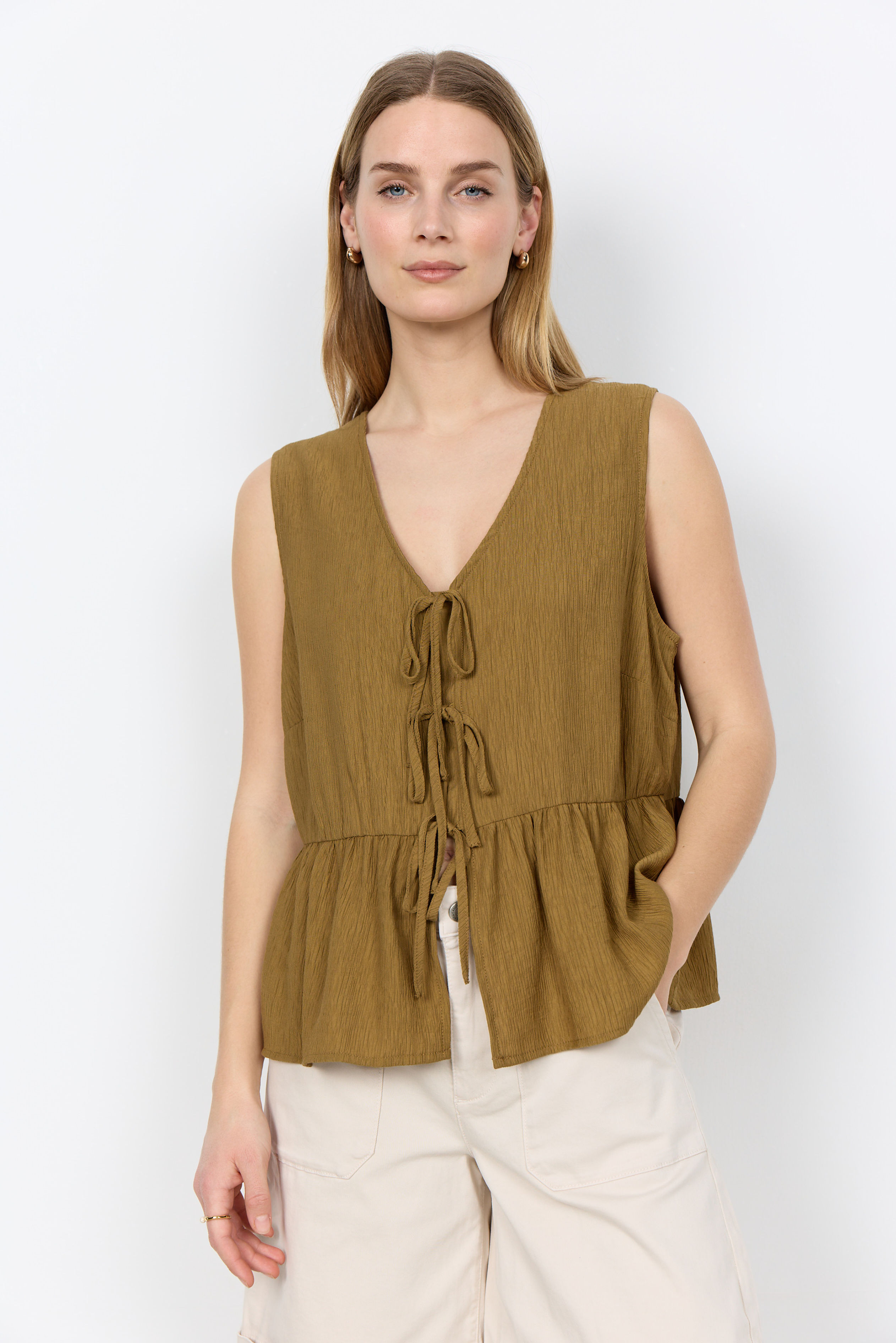 Groene top met striksluiting Soyaconcept