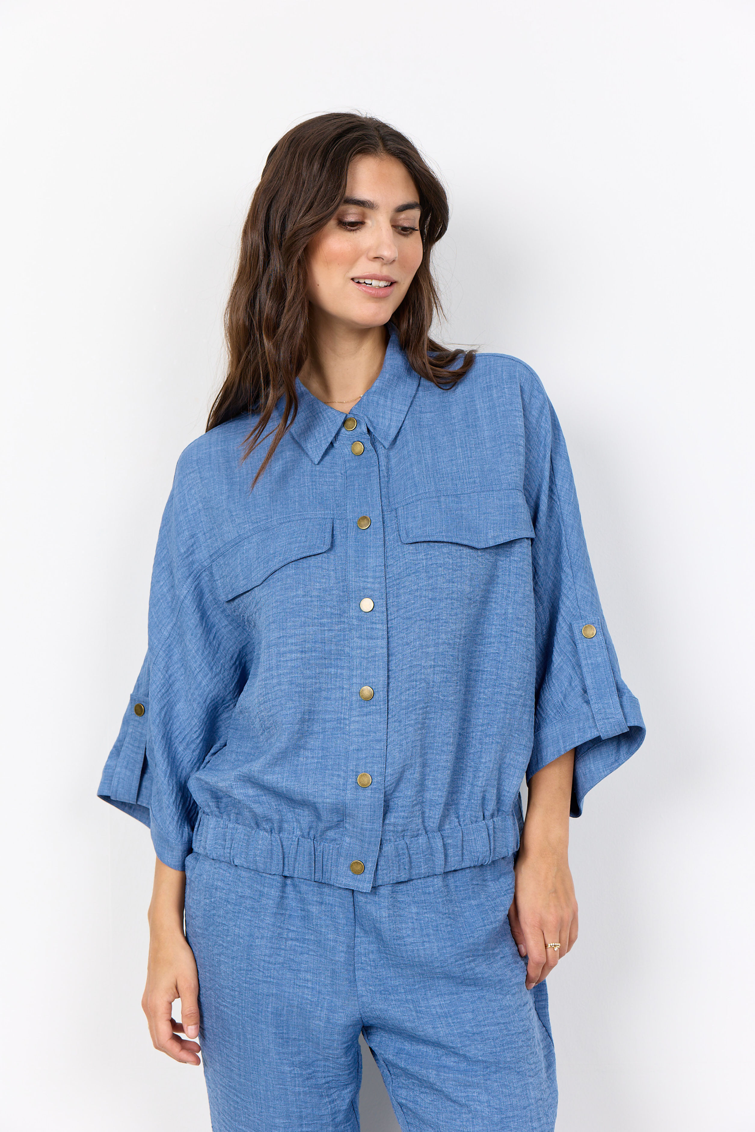 Blauwe jacket met gestructureerde stof Soyaconcept
