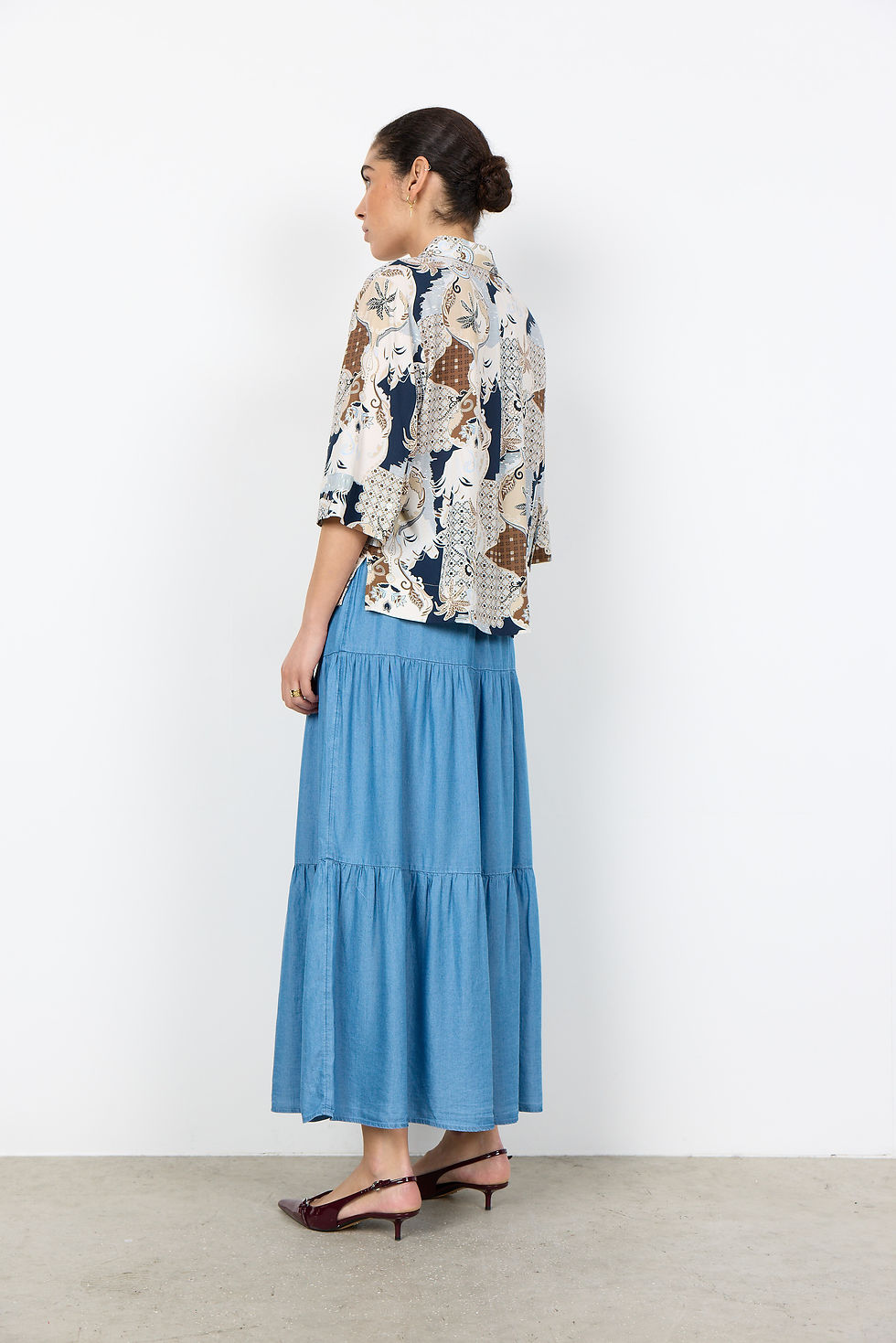 Thumbnail: Blauwe blouse met abstracte print Soyaconcept