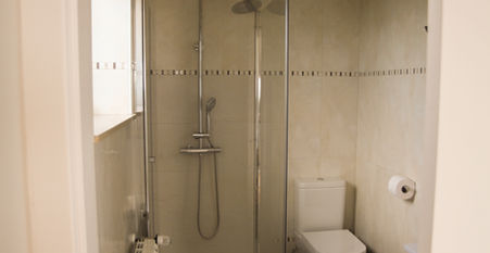 Private bahtroom en-suite