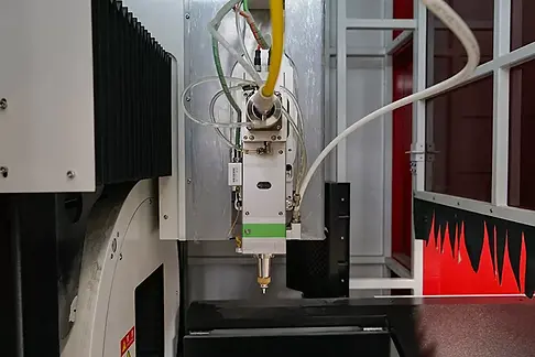 3d-bevel-professional-tube-fiber-laser-cutting-machine_03-jpg.webp