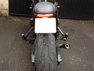 moteur 950KTM, cadre ST2, jantes Harley, fourche GSXR