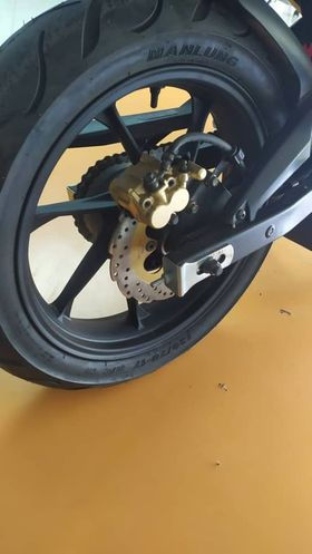 Miniatura: Moto UM Xtreet