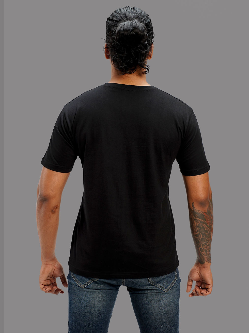 Thumbnail: CHALTI HAI KYA NAU SE BARAH - MUMBAIGIRI T-SHIRT BACK