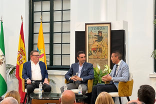 Enrique Ponce y César Cadaval desgranan el toreo dictando cátedra ante un No Hay Billetes