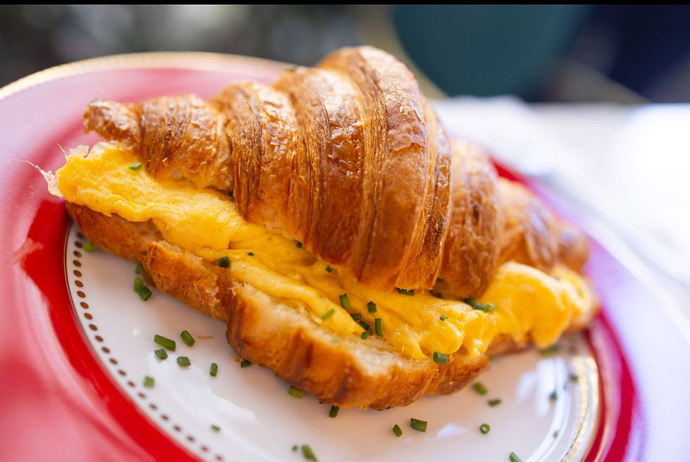 Scrambled Eggs Kruvasan image