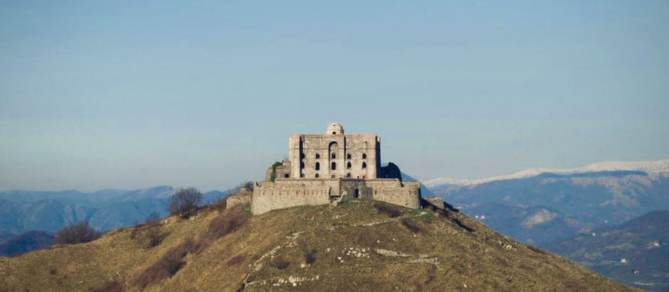 The Forts Trail in Genoa: a hike along ridges and historic fortifications above the city
