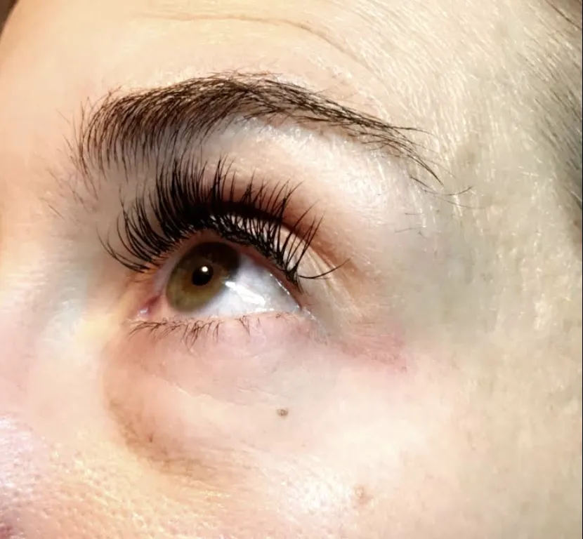 Close-up of full volume lash set, showcasing curl, depth, and detail.