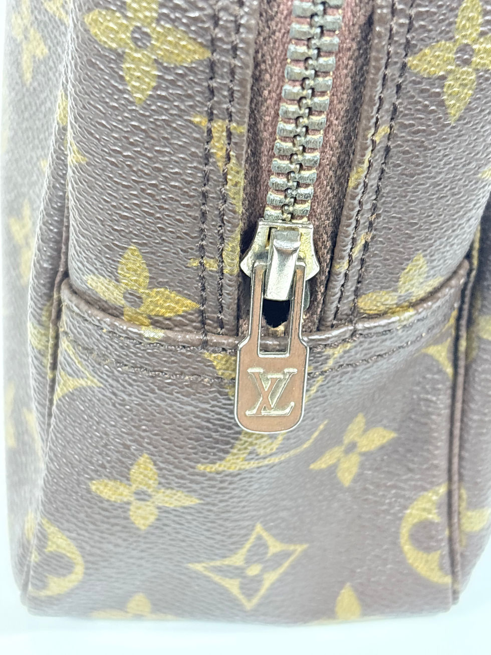 Thumbnail: Louis Vuitton Trousse 28 Pouch