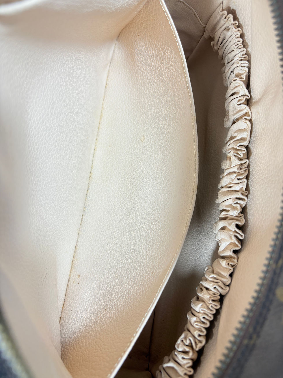 Thumbnail: Louis Vuitton Trousse 28 Pouch