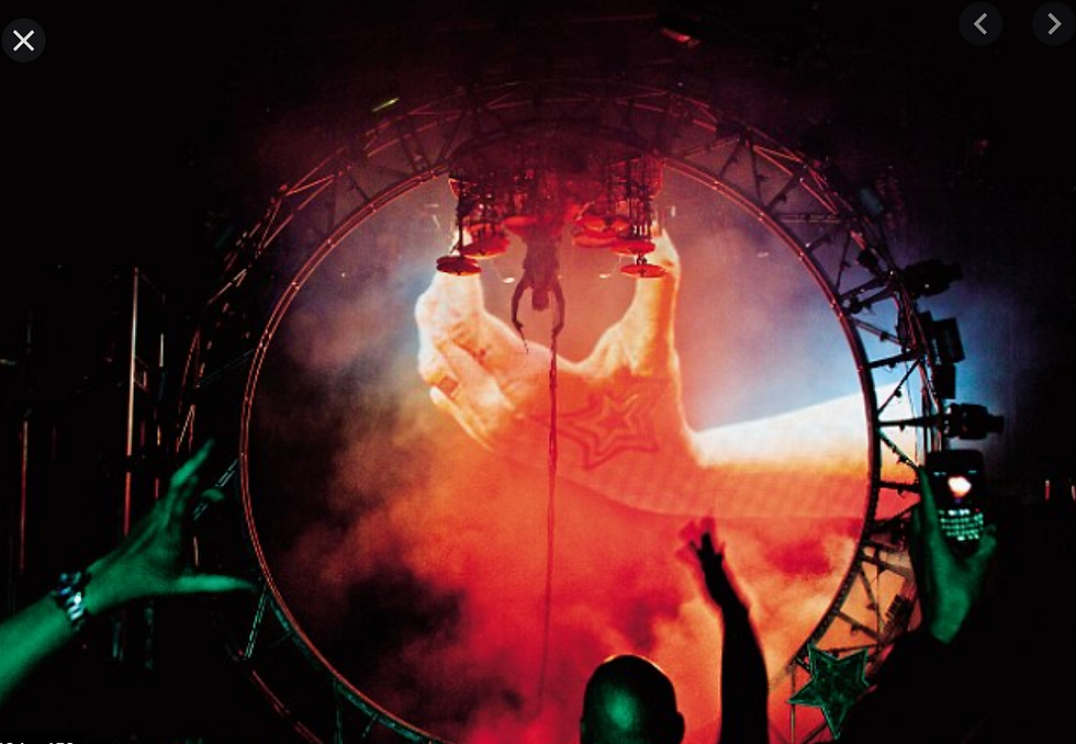 Tommy Lee '360 Drum Rollercoaster' Visuals VJ Psyberpixie