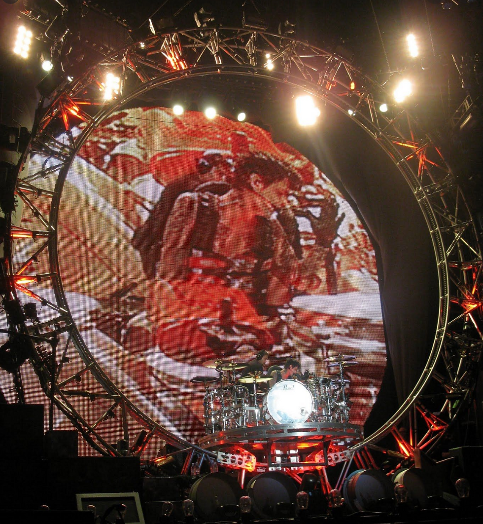 Tommy Lee '360 Drum Rollercoaster' Visuals VJ Psyberpixie