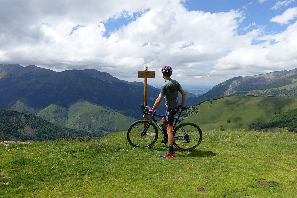 Pyrenees mountain view, gravel cycling, Vallée d’Ouzom, gravel cycling, Pyrenees, switchbacks, climb, gravel bike, gravel biking, gravel cycling, gravel adventure, mountains, Castelli, ENVE, FiftyOne