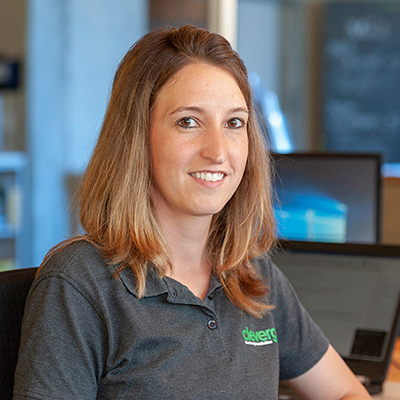Martina Hess vom HR-Team bei clevergie für Ausbildung und Karriere in der Solarbranche