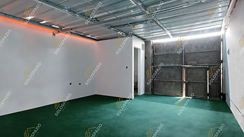 📍 LOCAL COMERCIAL EN ALQUILER – CHORRILLOS
Se alquila local comercial de 35 m² (7 x 5), ubicado en la calle Teniente Legua Romero, a la espalda de la Escuela de Oficiales de Chorrillos.
Se encuentra en una zona con buen movimiento, rodeada de viviendas y muy cerca de la Av. Guardia Civil, ideal para atender público o instalar un negocio de servicios.
Características del local:
* Área total: 35 m²
* Construcción en drywall, lo que permite adaptar el espacio según el tipo de negocio
* Techo de aluzinc, ligero y funcional
* Buena iluminación
* Piso en buen estado
* Espacio práctico y versátil
Ideal para tienda, oficina, consultorio, showroom o emprendimiento comercial.
💰 Alquiler: S/ 2,200
📄 Condiciones: 2 meses de garantía + 1 mes de adelanto
📞 Para mayor información o para coordinar una visita, contáctanos por este medio.