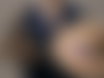 שני כובעים: אימהות-מקצועיות ונשות מקצוע-הדיוטות