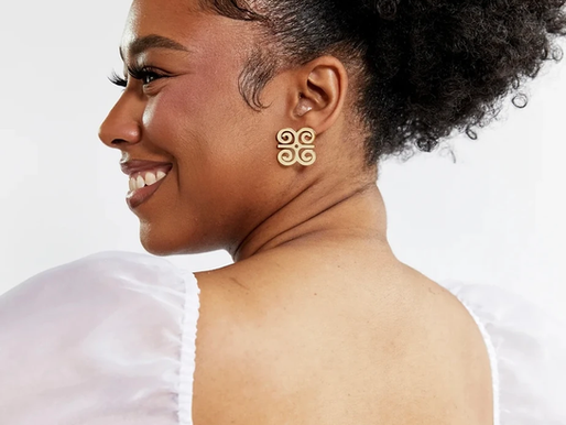 D’IYANU MERGES AFRICAN CULTURE WITH MODERN FASHION