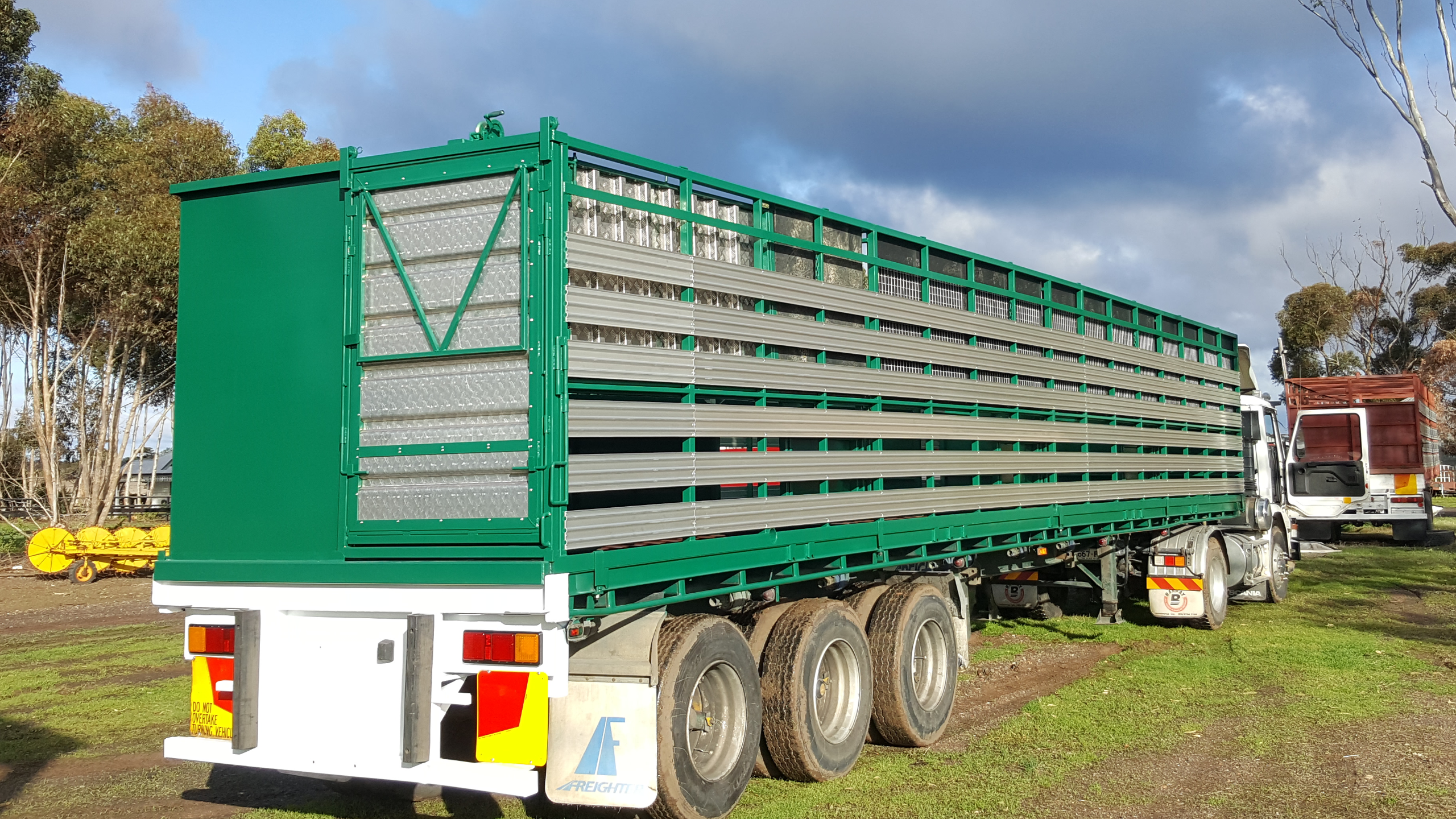 swagman stockcrates geelong