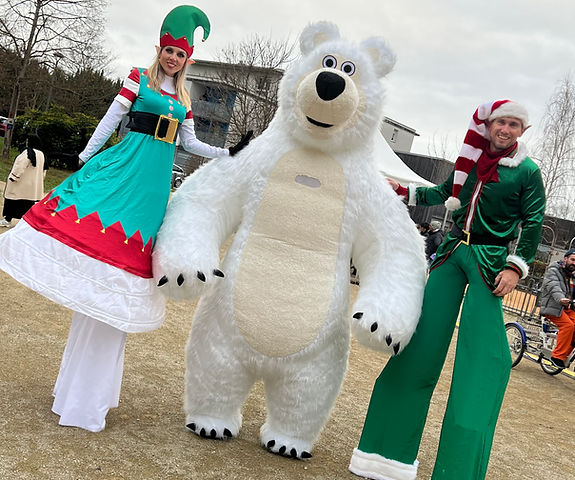 féérie de noel echassiers et ours polaire géant