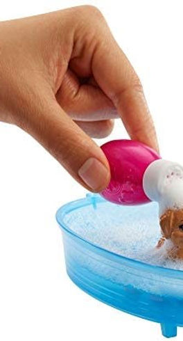 Küçük resim: Barbie Bebek ve Aksesuarları 3 Yavru Köpekli Oyun Seti GDJ37