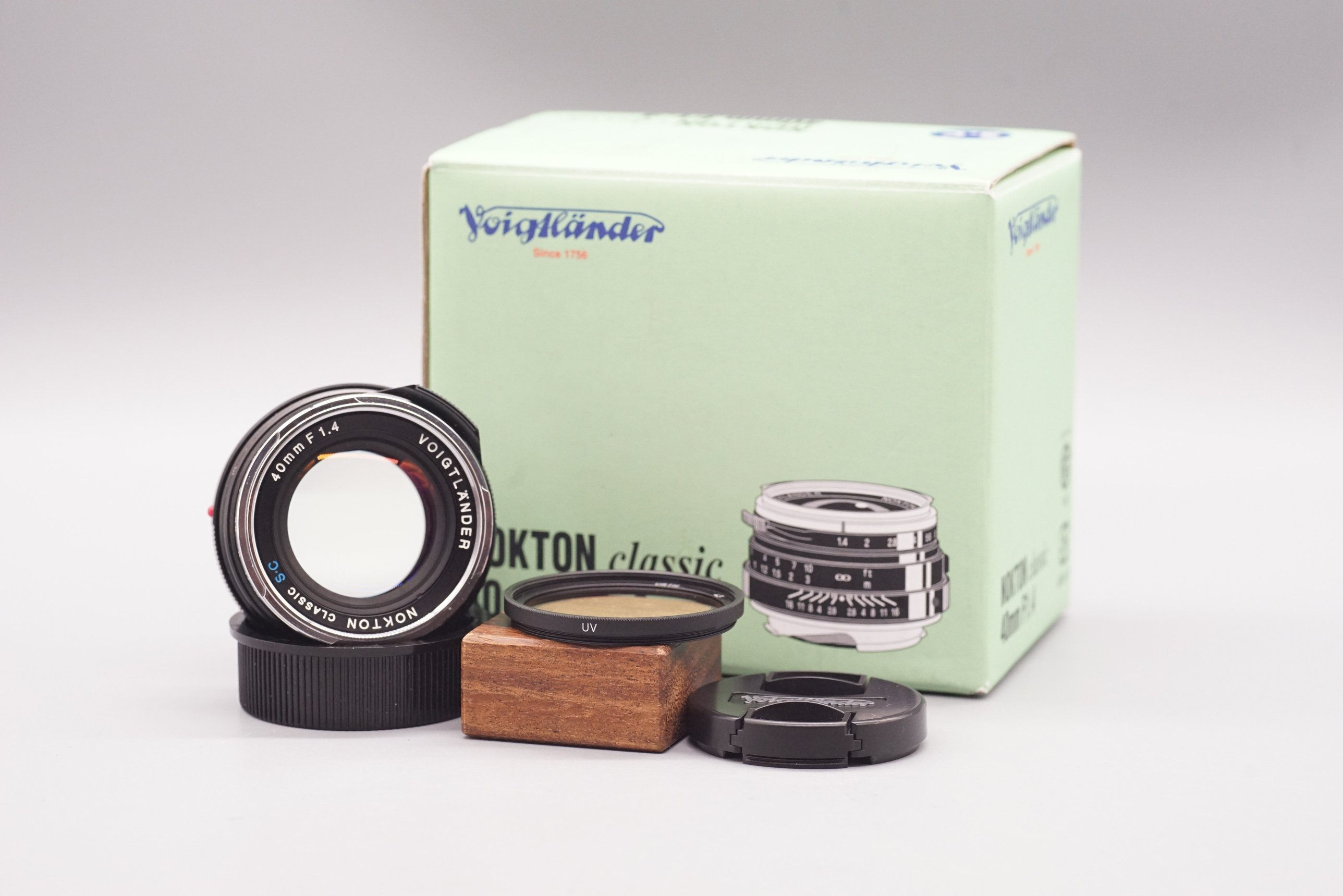 Voigtlander 40mm f1.4 Nokton Classic SC Boxed