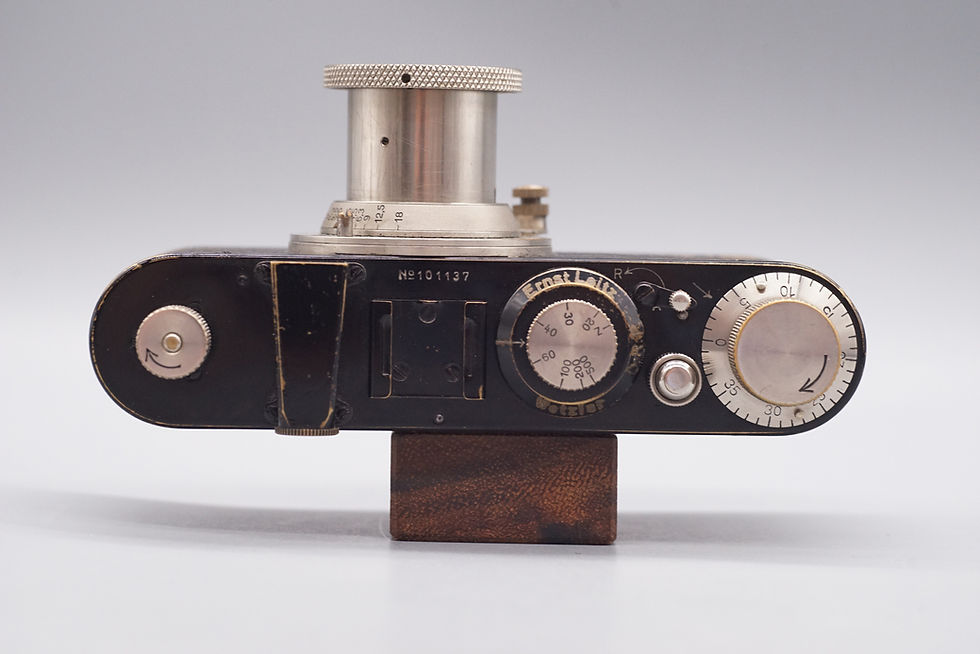 Thumbnail: 1932 Leica Standard Model E & 5cm Elmar