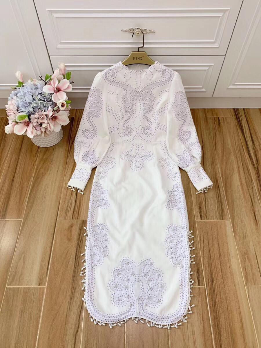 サムネイル： Embroidery dress