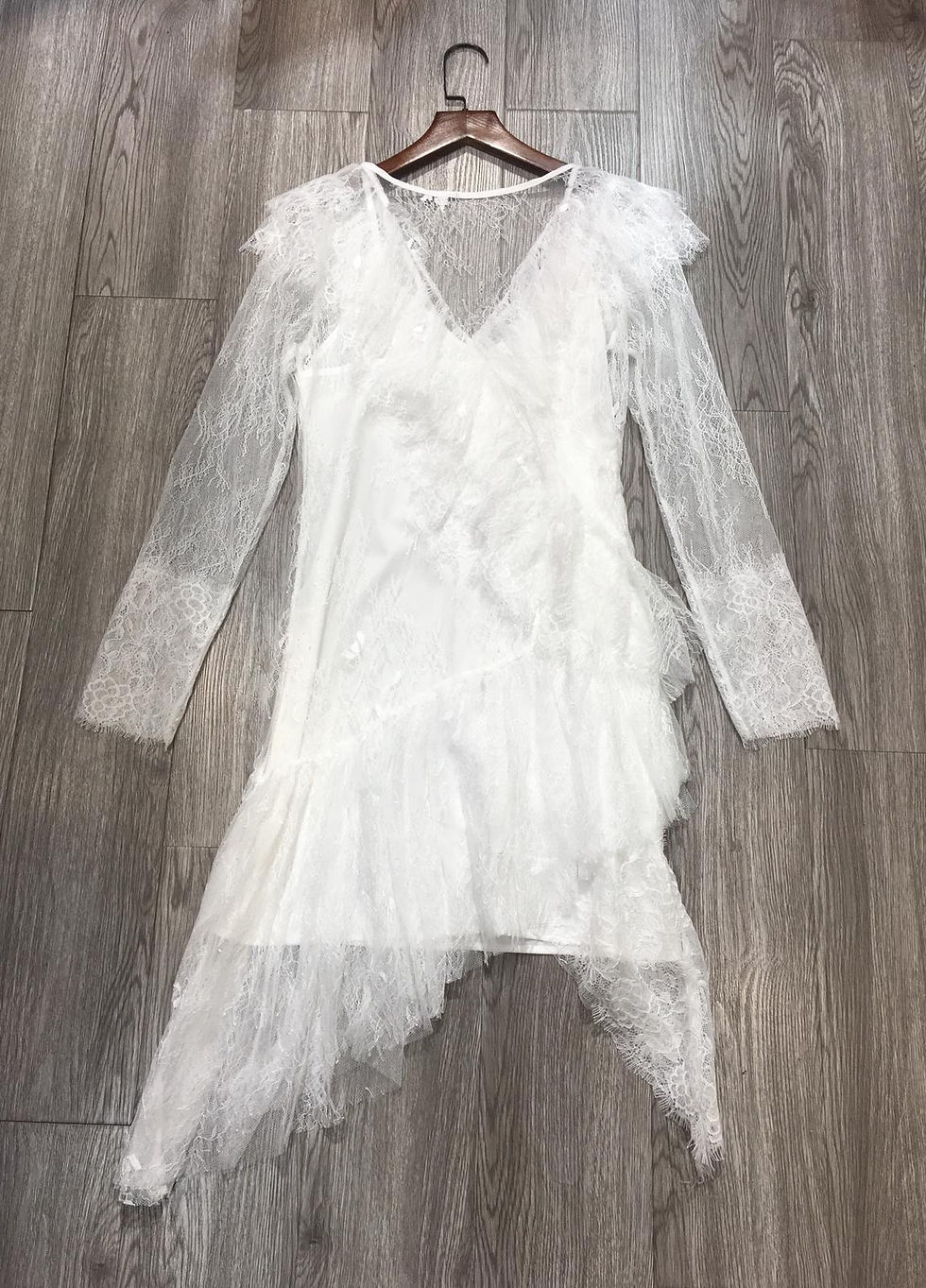 サムネイル： Lace dress