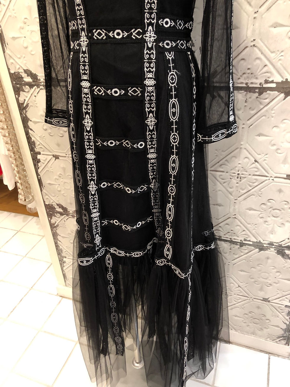 サムネイル： embroidery dress