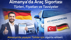 Almanya'da araç sigortası hakkında bilgi veren görsel. Türk sigorta danışmanı, mavi araba, Alman ve Türk bayrakları, "KFZ-Versicherung" yazısı ve Türkçe danışmanlık çağrısı yer alıyor.