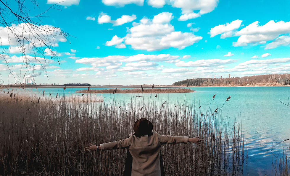 girl on the turquoise lake