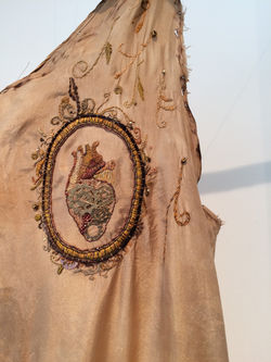 Bruno Vinhas - What lays beneath...