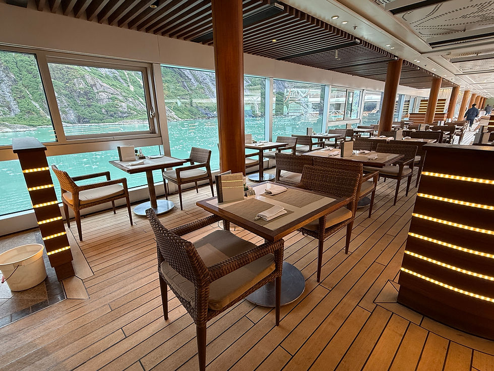 Regent Seven Seas Pool Grill dining area