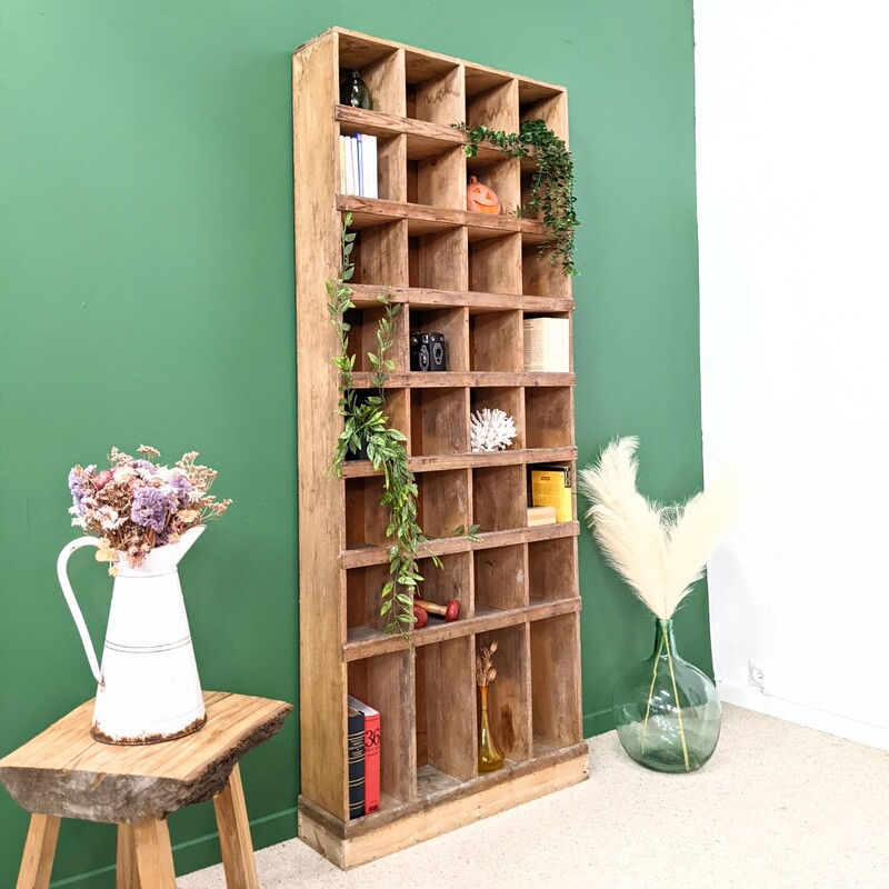 Meuble à casiers industriel rétro