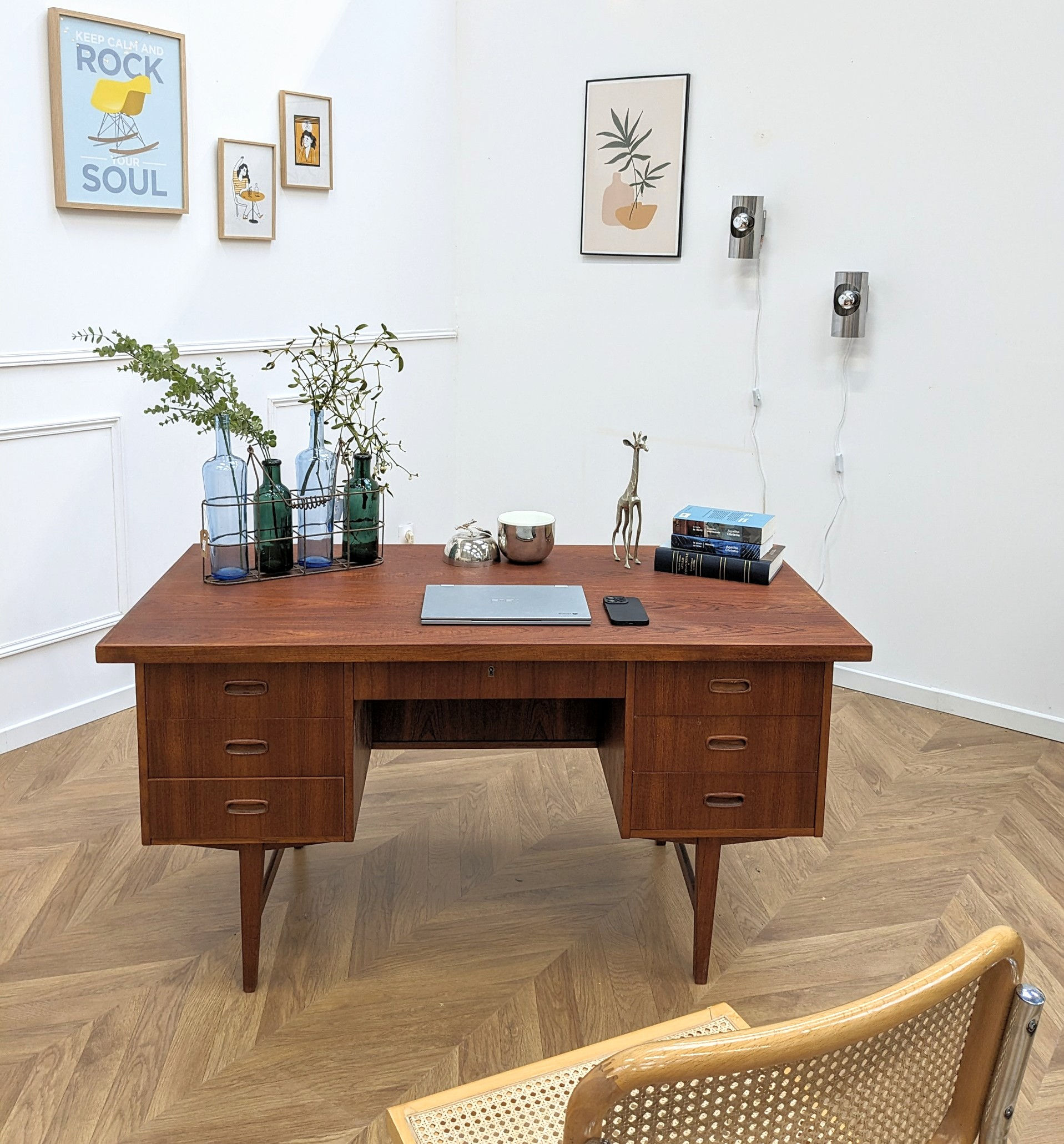 Bureau scandinave double face (vue de face)