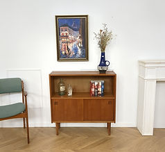 Bibliothèque scandinave de seconde main