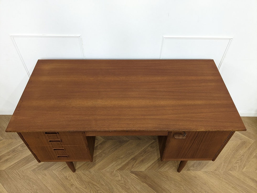 Thumbnail: Bureau scandinave vintage 60s