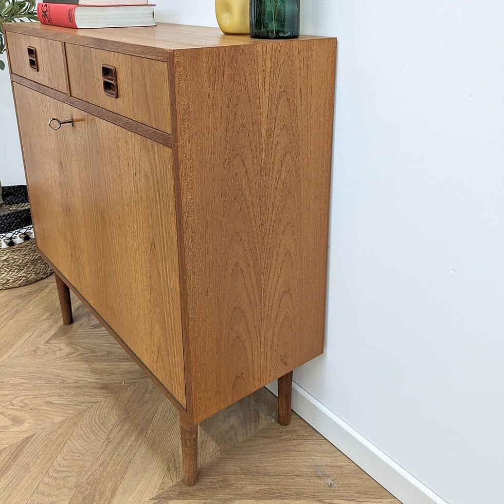 Miniature : Buffet scandinave en Chêne (côté droit)