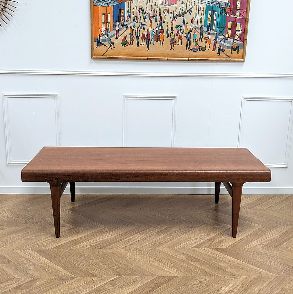 Thumbnail: Coffee table by designer Johannes Andersen