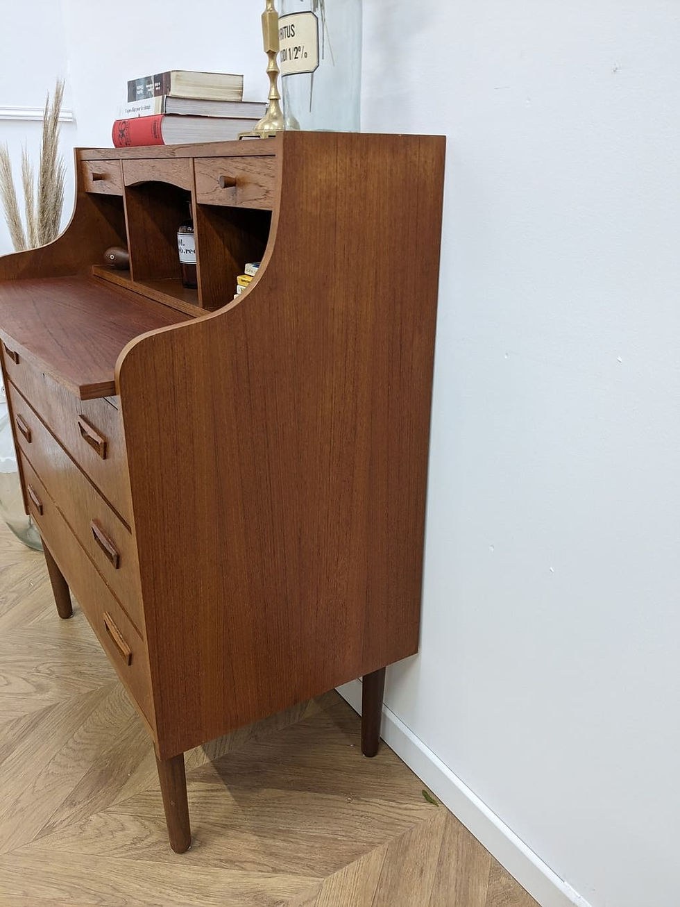 Thumbnail: Secrétaire style scandinave en teck (côté droit)