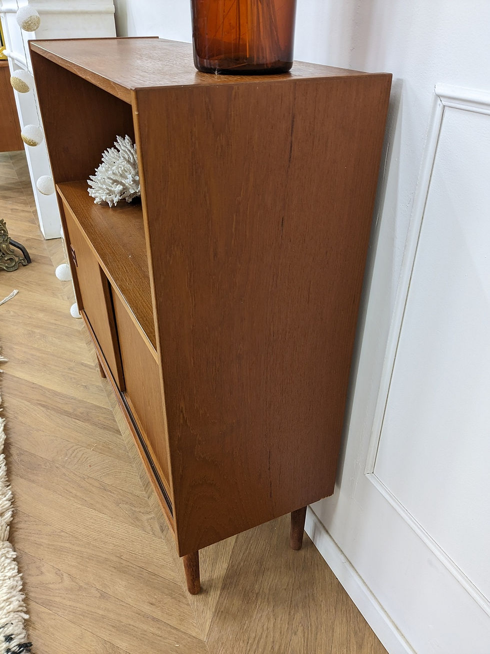 Miniature : Buffet scandinave vintage pieds fuseaux