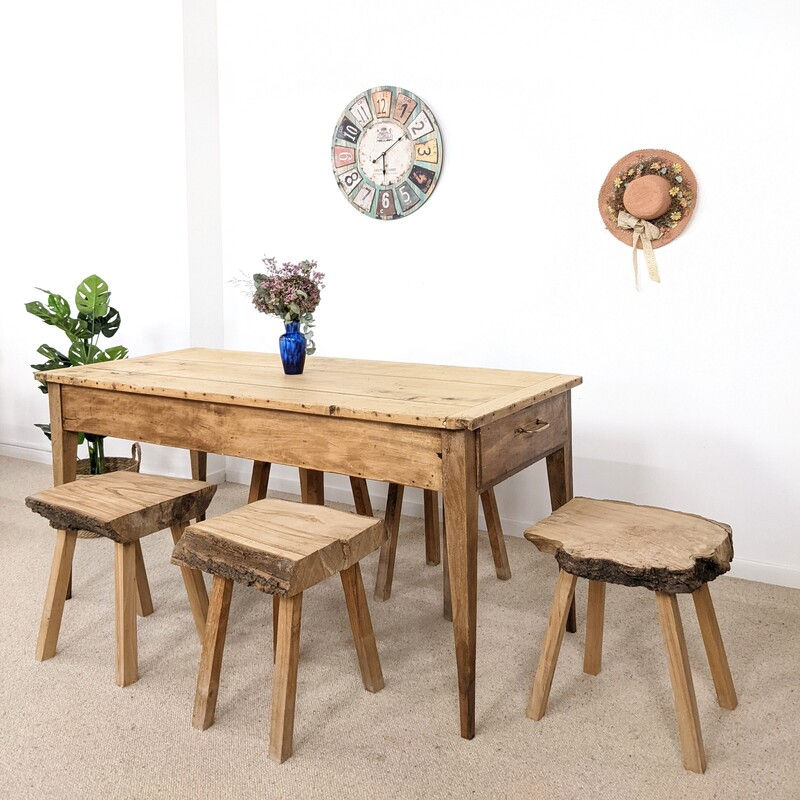 Thumbnail: Table de ferme en bois massif vintage