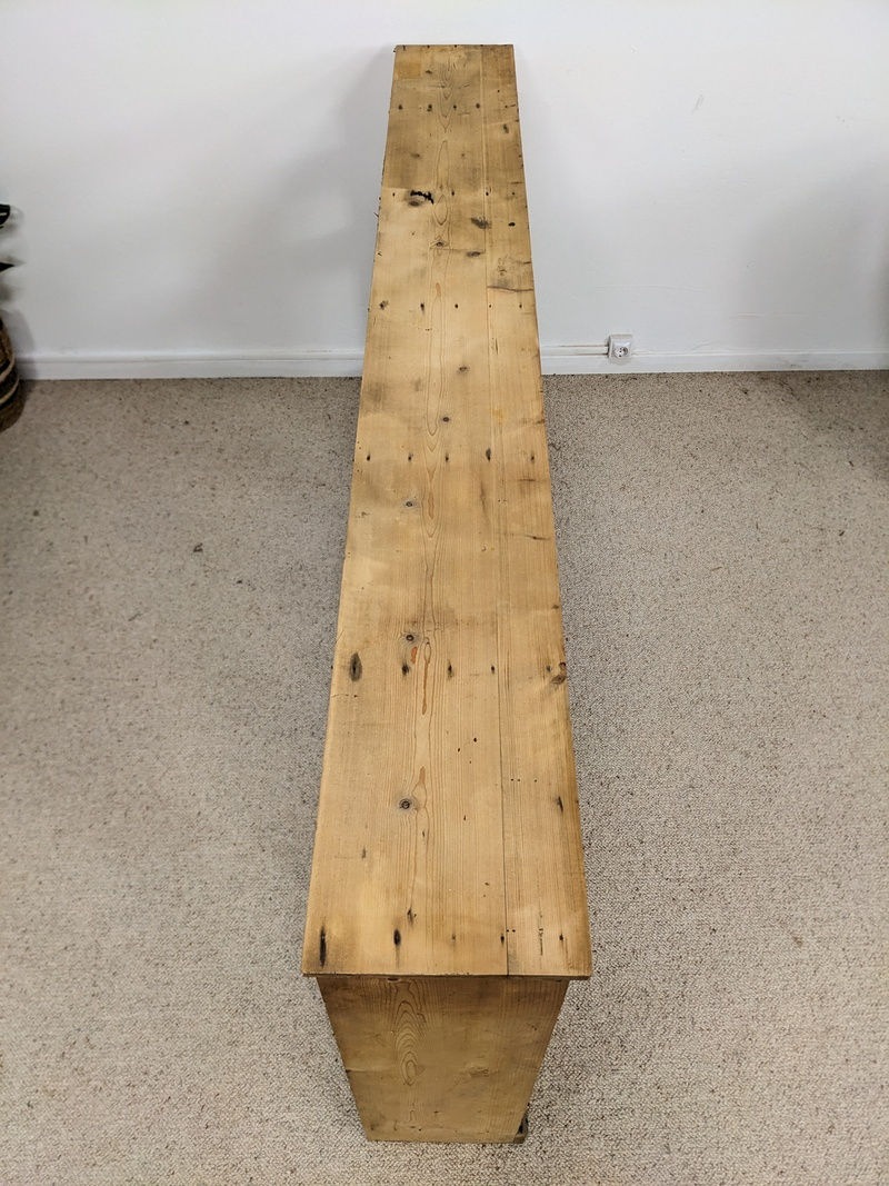 Thumbnail: Meuble à casiers industriel