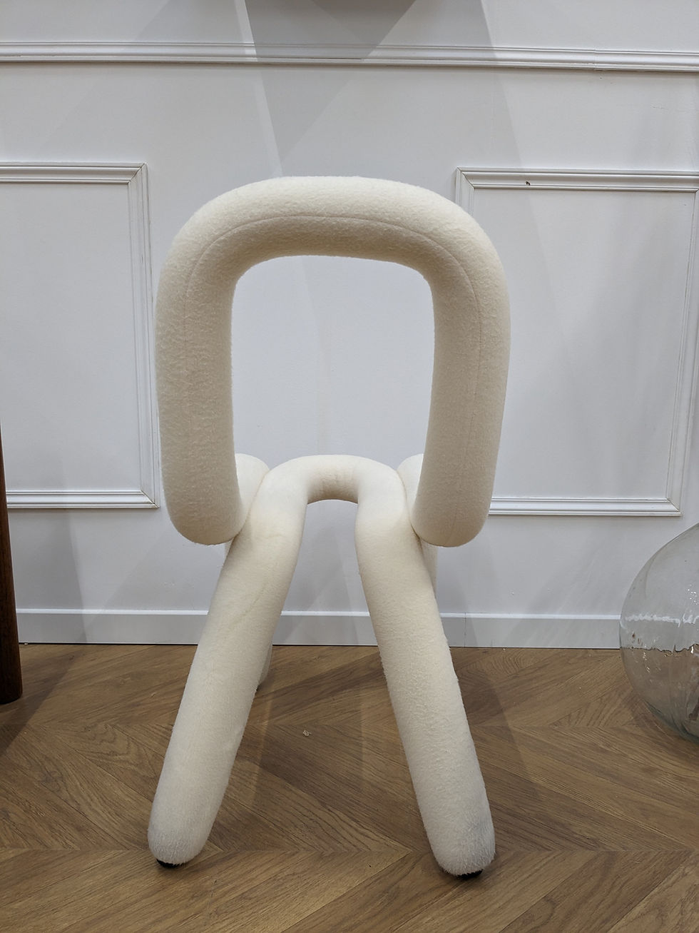 Miniature : Chaise Bold par Big Game et Moustache (vue de dos)